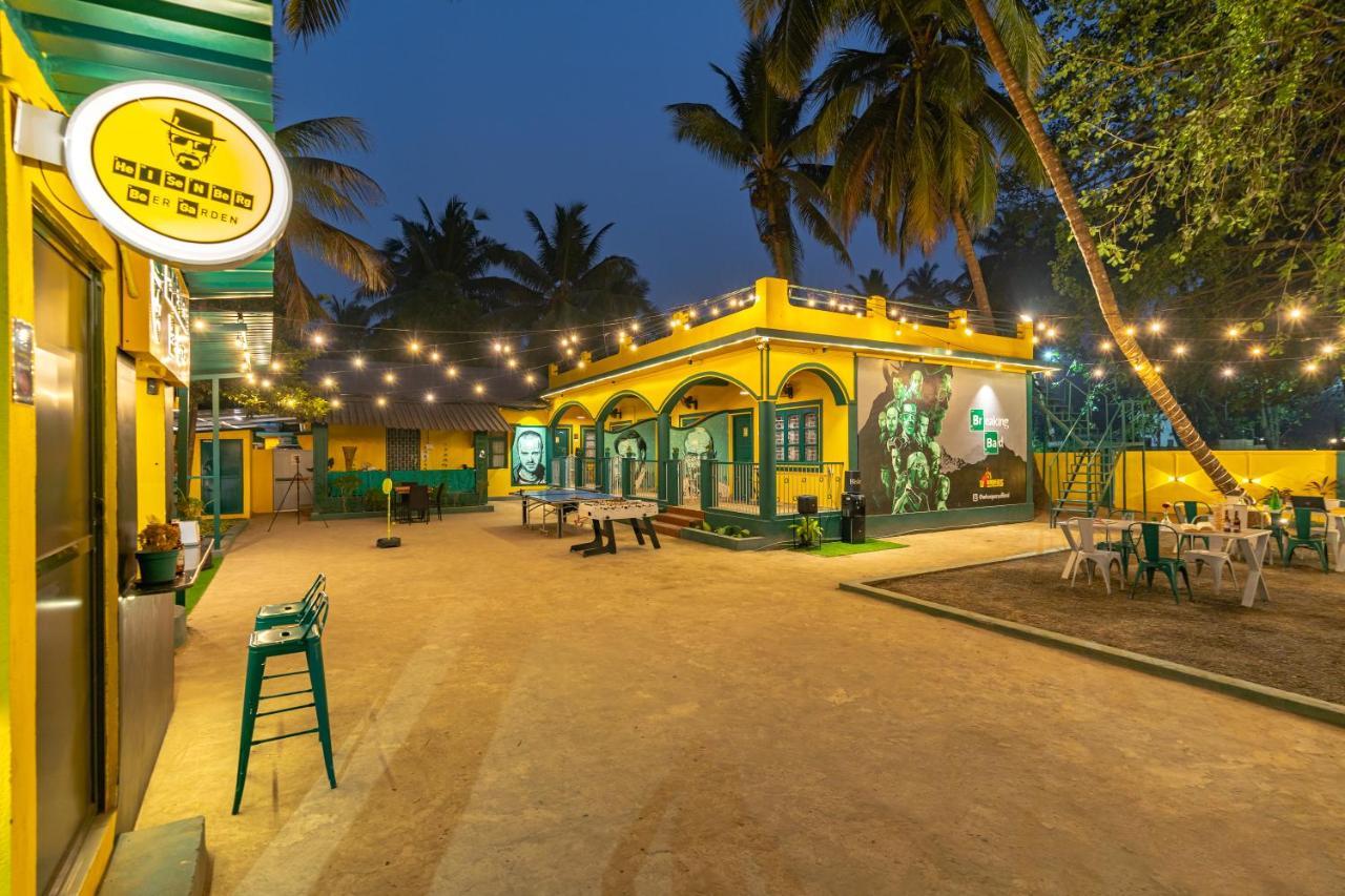 Whoopers Hostel Anjuna, Goa Dış mekan fotoğraf