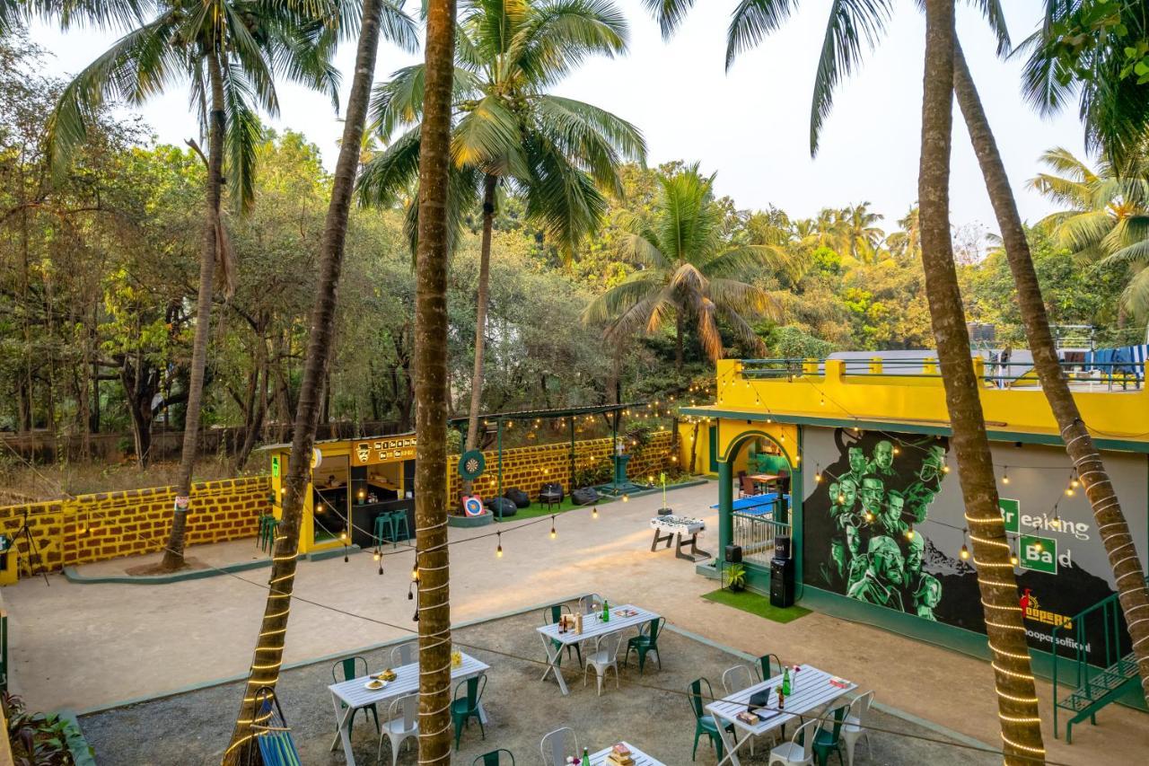 Whoopers Hostel Anjuna, Goa Dış mekan fotoğraf